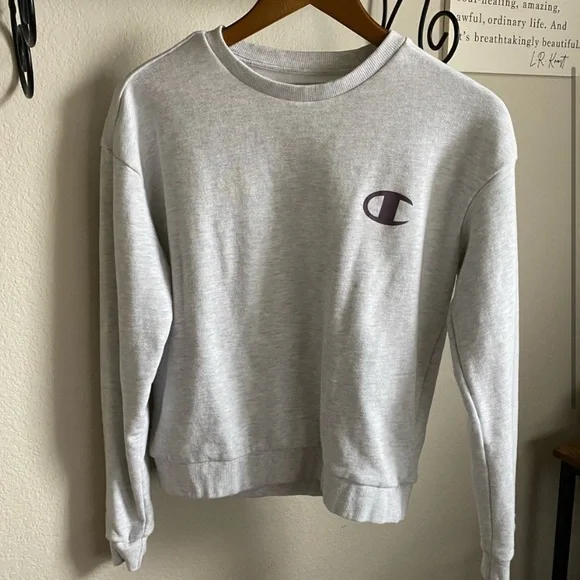 Champion Crewneck - Picture 2 of 7